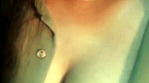 I enjoy watching this live solo video