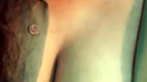 I enjoy watching this live solo video