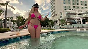 Hot ass milf exposes her wet shaved pussy in public hot tub