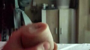 ich spiele mit neuen spielzeug