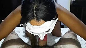 mamando pau encapado ele gozou na camisinha e depois eu engoli delicia