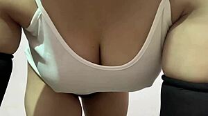 Sexy Indian Girl With Big Tits And Ass Masturbates Hardcore!