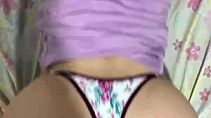 Latina amateur novinha on all fours in detailed scene