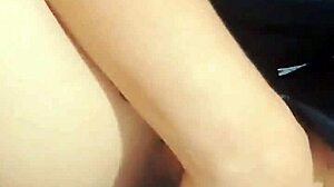 Caiu Na Net: Asiática Novinha Teases Pussy on Webcam