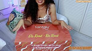 Review Of Donna Masturbating To Squirt With Tantaly Doll