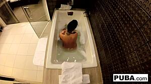 Watch Jezebelle Bond Masturbate in the Bath?