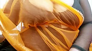 I am the Singapore milf showin my big boobs