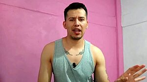 el plomero me folla en el patio de mi casa con su vergota curva