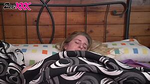 Mi Hijastra Se Masturba Para Mi Y Me Deja Grabarla!