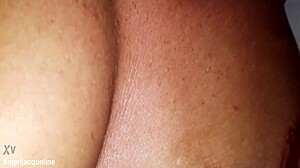 Jaylean showcases her big natural tits.