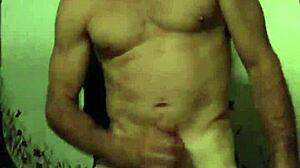 Sexy Southern Slut Sucks Cock Like a Pro!