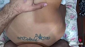 entrei no quarto comi ela no pelo e enchi o cu dela de porra