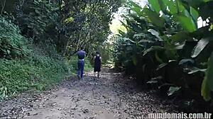 fui correr na mata e levei pirocada do lenhador?