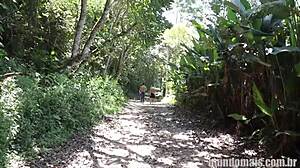 fui correr na mata e levei pirocada do lenhador?