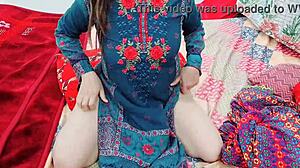 uhh, sobia nasir vid callin’ her customer, so tight