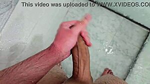 Gozando No Banho: Homemade Twink Solo Teases With Exotic Charm And Cute Moves.