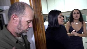 Quando As Peludinhas Se Reúnem, A Suruba Rola E Todo Mundo Transa