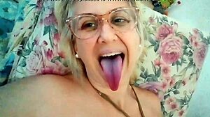 Stella Still says, This lollipop tastes so good while sucking.