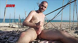 Hey dude, just jerking off right here on the beach, wanna watch?
