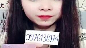 I enjoy Jin Xinh Bunny's live show while chatting.