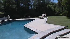 वाह, कर्वी सैंडी जैकमैन को लेक्स स्टील के विशालकाय काले लंड ने पटक दिया