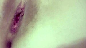 Milf reaches orgasm in close-up homemade fucking