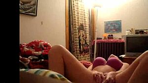 amateur girl masturbating on webcam for the first time