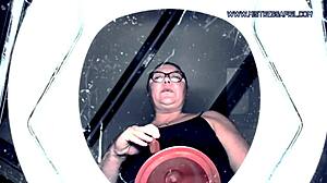 Dominatrix Mistress April - Pee Drainage