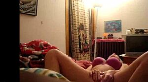 amateur girl masturbating on webcam for the first time