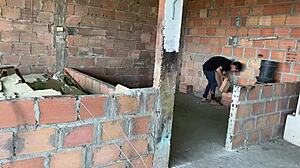 Le follo por primera vez el culo delicioso a mi jefa