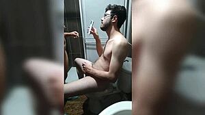 estoy aburrida de follar con mi marido ni se le para pero hace el intento