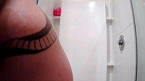 नहाने की पोर्न