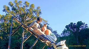 Raw Fodendo gostoso na pista de moto com sexy blonde couple in public