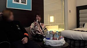 oh damn, watch this horny asian gal squirt in raw homemade action!!