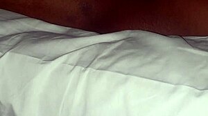 Tongue action on 100 eat it up