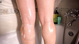 Watch this teen amateur tease her sexy calves in the shower?