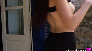 All Natural Model Vanessa Angel Poses Naked, Showing Her Perfect Big Butt!