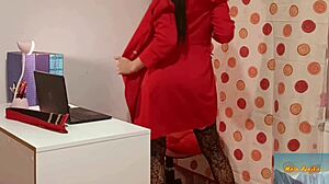 Oh, Secretary, Show Me That Shaved Pussy Now!