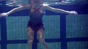 Katya Okuneva Bounces Tits Underwater