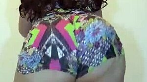 Bruninha GG Dances with Her Big BBW Ass