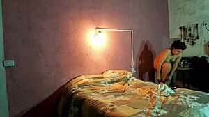 Española Cahonda feels intense pleasure while masturbating alone