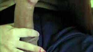 wow, check this novinha branquinha riding hard and letting him finish inside!