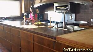 Teen lezzie licks pussy