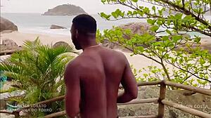 comi minha mulher na praia deserta metendo pau no cu dela