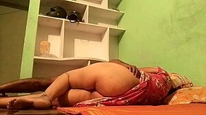 OMG! Desi Bhabhi and Aunty Squirt in Live Sex Show!