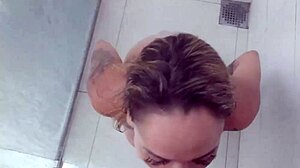 Love Eating Ass in the Bathroom!