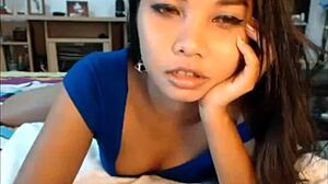 i watch asian eyes through livefilipinacams.com with voyeur excitement.