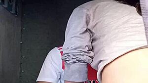 Futbolista gets masturbated and swallowed