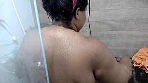 minha madrasta safada gordinha e gostosa fode sua grande buceta comigo sem meu padrasto saber minha madrasta é safada e adora quando coloco em sua buceta e gozo muito cum in her