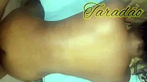 dotado comendo uma novinha mais no sheer com kinglu